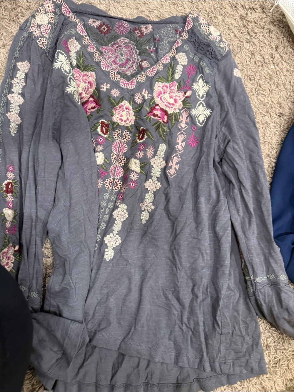 Embroidered Floral Long-Sleeve Women's Top - Gray with Pink Accents